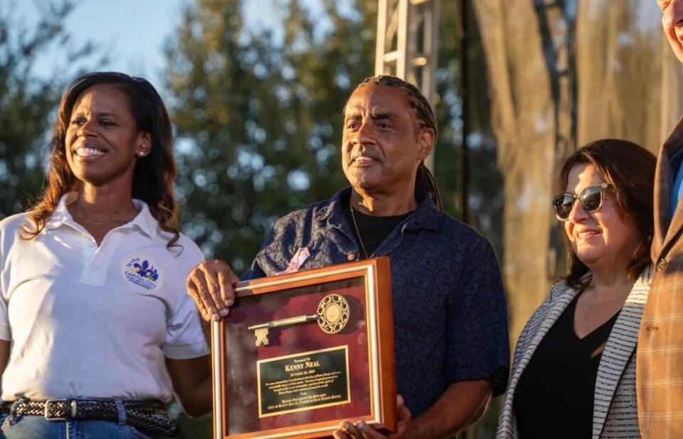 Blues legend Kenny Neal given Key to the City of Baton Rouge