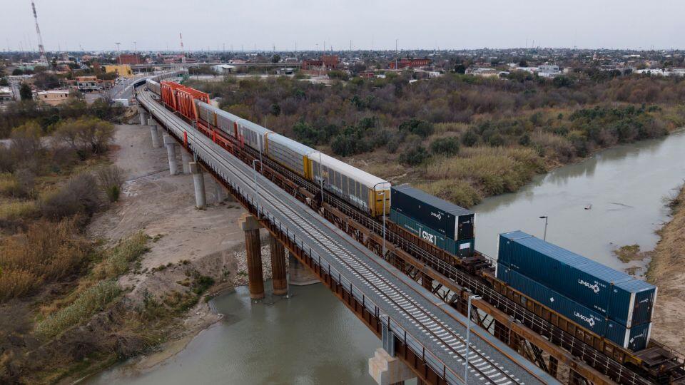 6 people found dead inside a boxcar in Texas, officials say