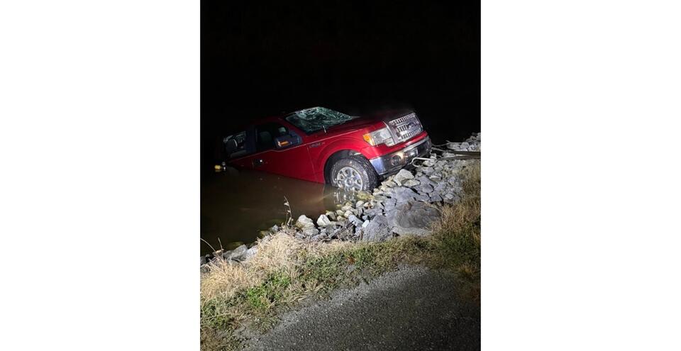 Franklin County EMA & Rescue Recovers Submerged Truck - NewsBreak