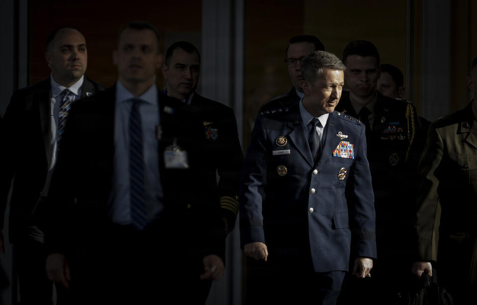 Pentagon’s new ‘non-kinetic effects cell’ bolsters Gen. Caine’s goal to ...