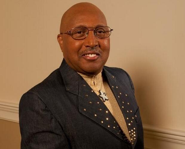 Legendary Tavares lead singer, Chubby Tavares, dies at age 80 - NewsBreak