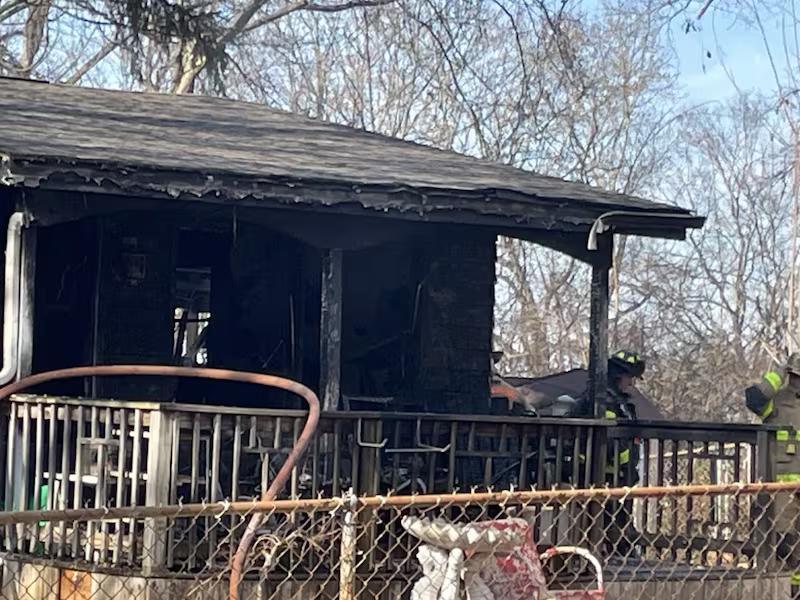 Dog dies in house fire, Knoxville Fire Department says