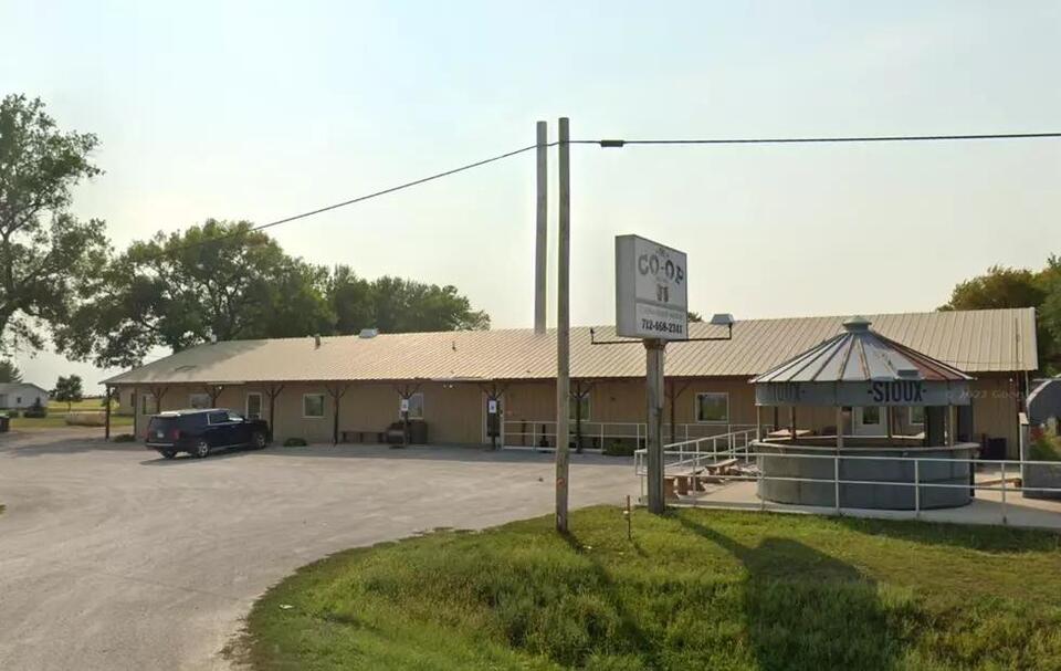 Unique Iowa Restaurant Has 69 Different Owners!