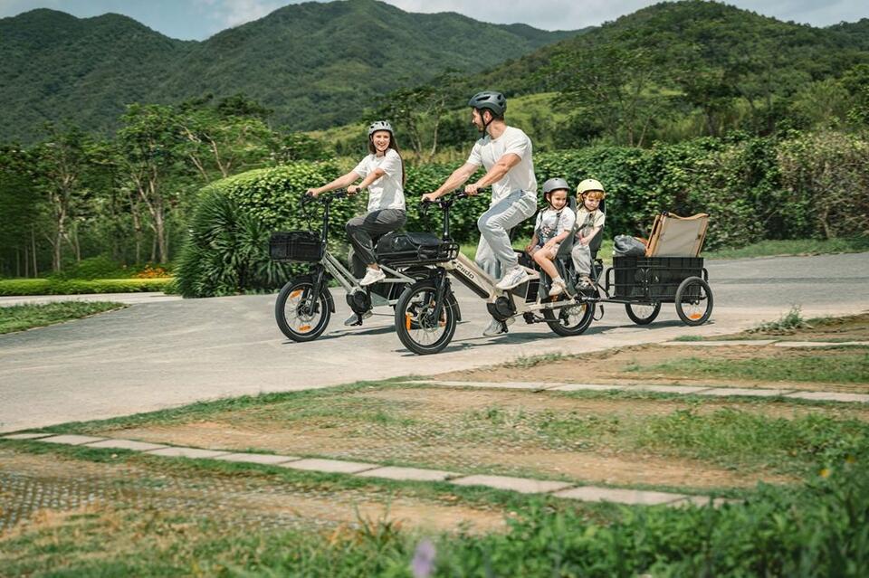 The Best E-Bike for Couriers in 2026: Why Safety, Cargo Capacity and Phone Charging Now Matter Most