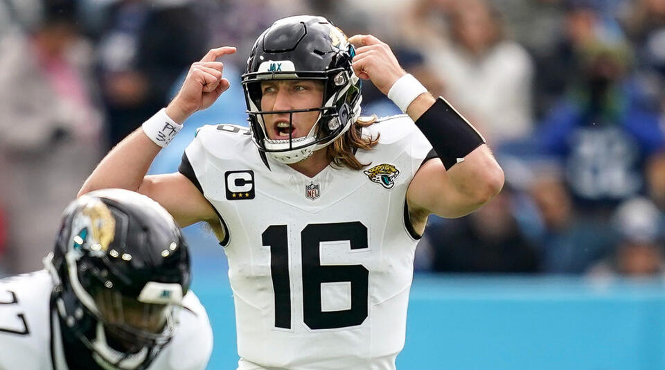 Everyone Is Saying The Same Thing About Trevor Lawrence On Sunday Vs 