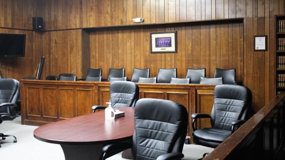 A woman who helped 35 borrowers get $4.48 million in fraudulent COVID ...