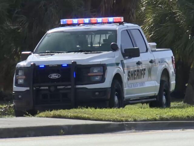 Bomb threat prompts heavy law enforcement response near Trump airport