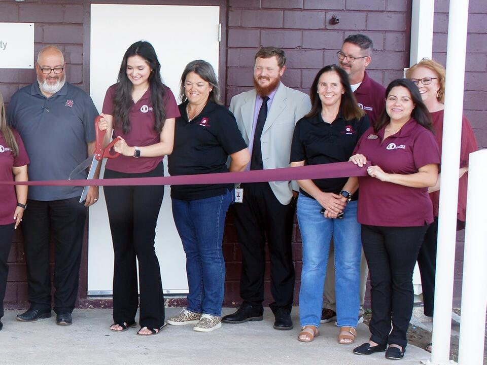 Poteet ISD celebrates opening of Mental Health Center