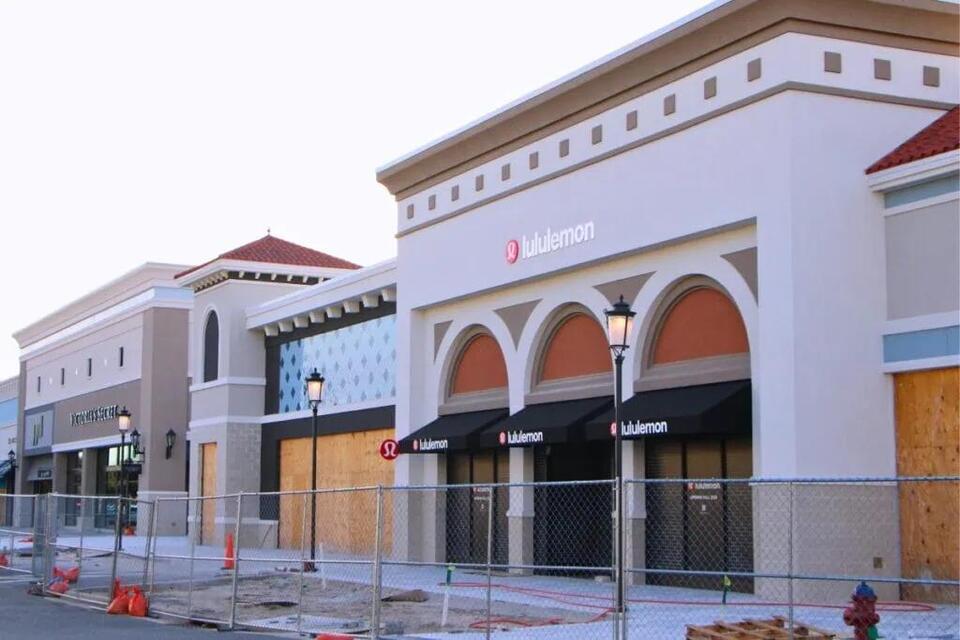 Butler Plaza expands with 10 new stores - NewsBreak