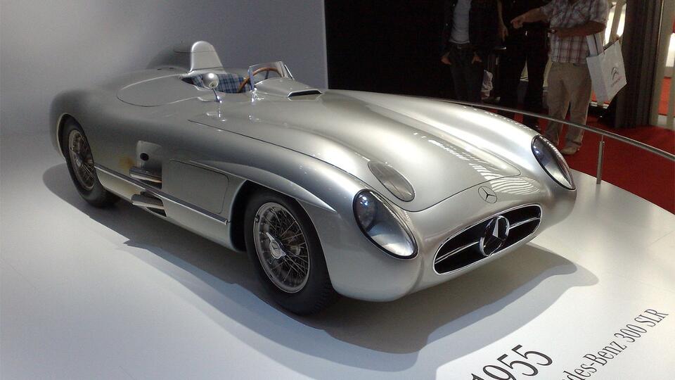 Mercedes’ W196 streamliner won on debut at the 1954 French Grand Prix ...