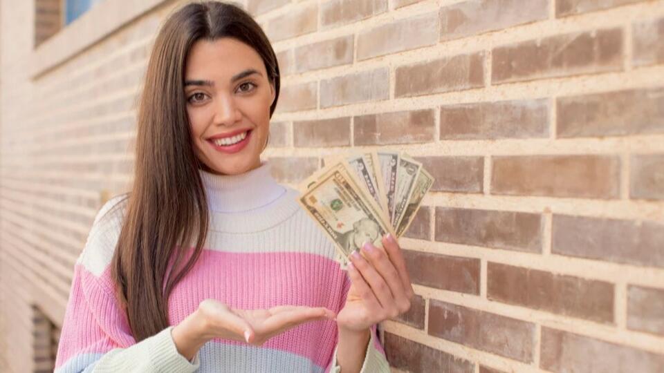 Cash is Still King: 24 Items You Should Always Buy With Cash - NewsBreak