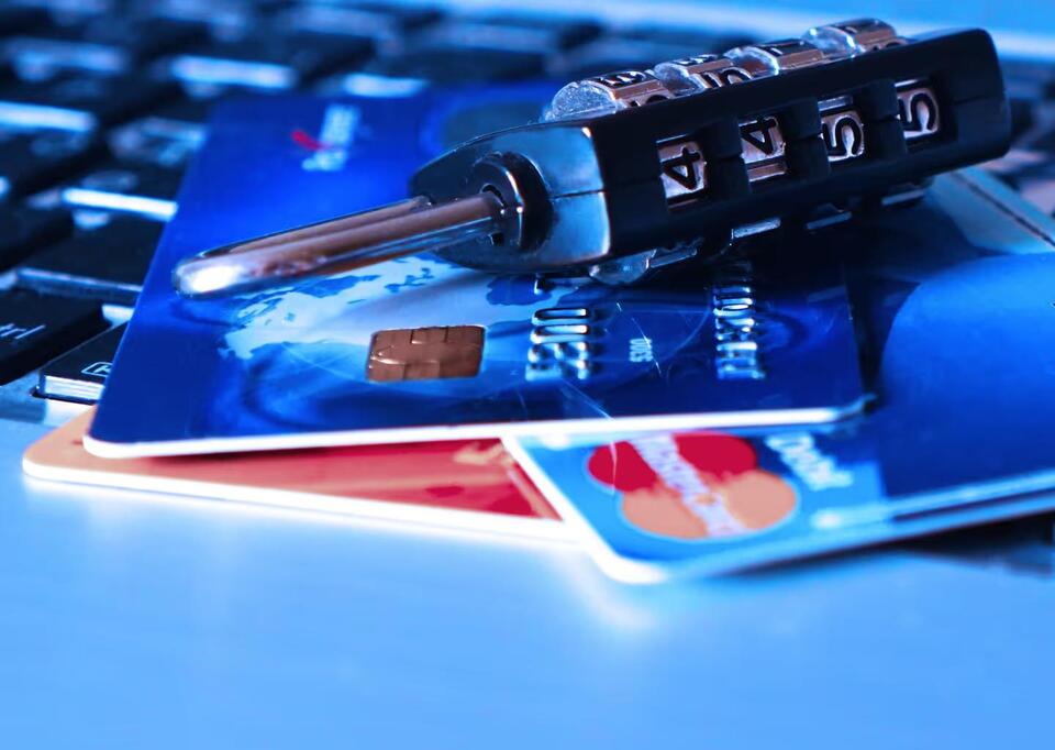 Ghost-Tapping Scam Could Lead To Full Bank Account Being Drained: What ...
