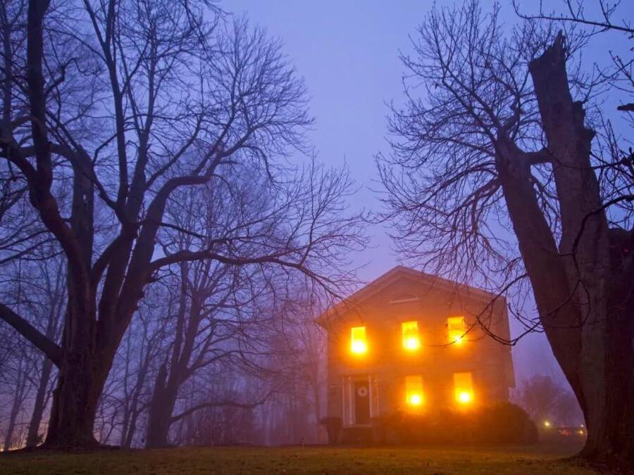 Do real estate agents have to disclose if someone died in a house? Here