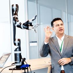 Paralyzed Man Achieves First-Ever Long-Term Mind Control Of Robotic Arm ...