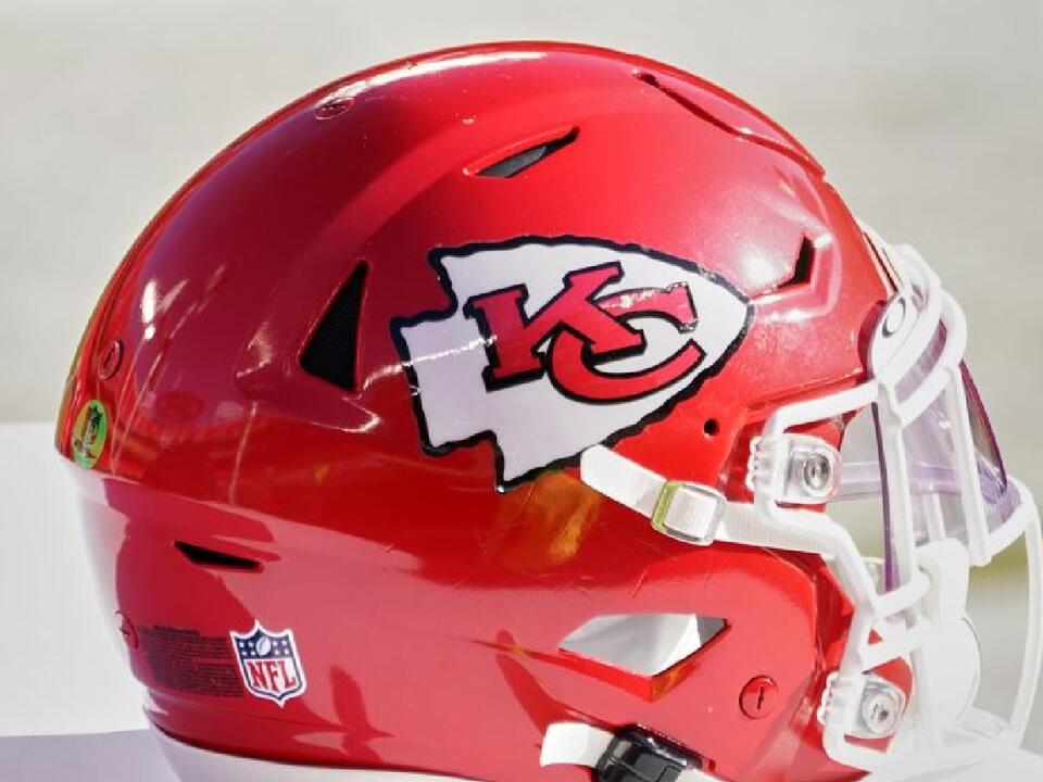 Chiefs lose AllPro to Texans in free agency