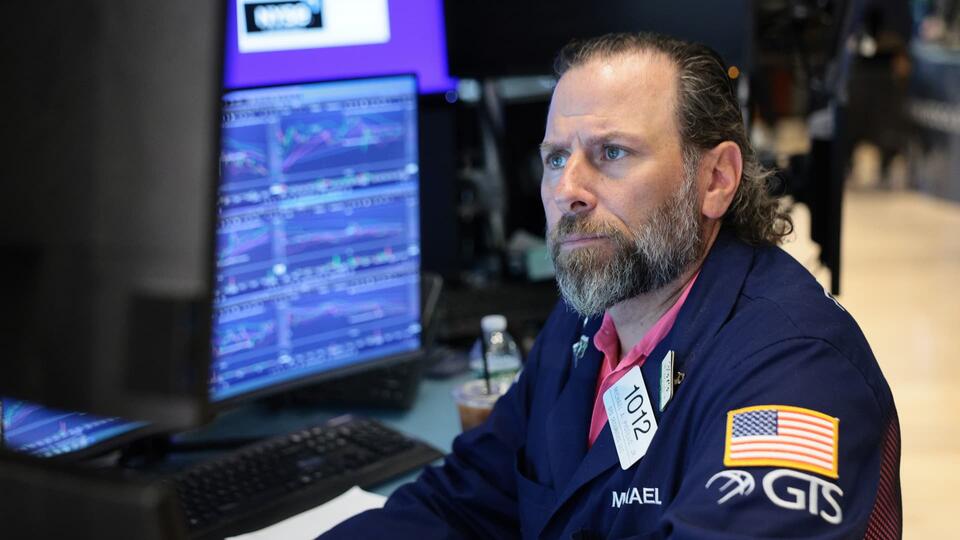 Stock futures fall after U.S. strikes Iran; Wall Street heads for winning month: Live updates