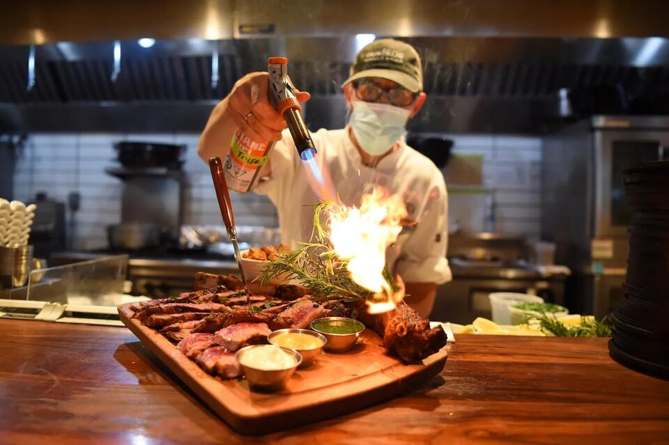 Paella piracy? Lawsuit claims owners of new Palo Alto Spanish ...