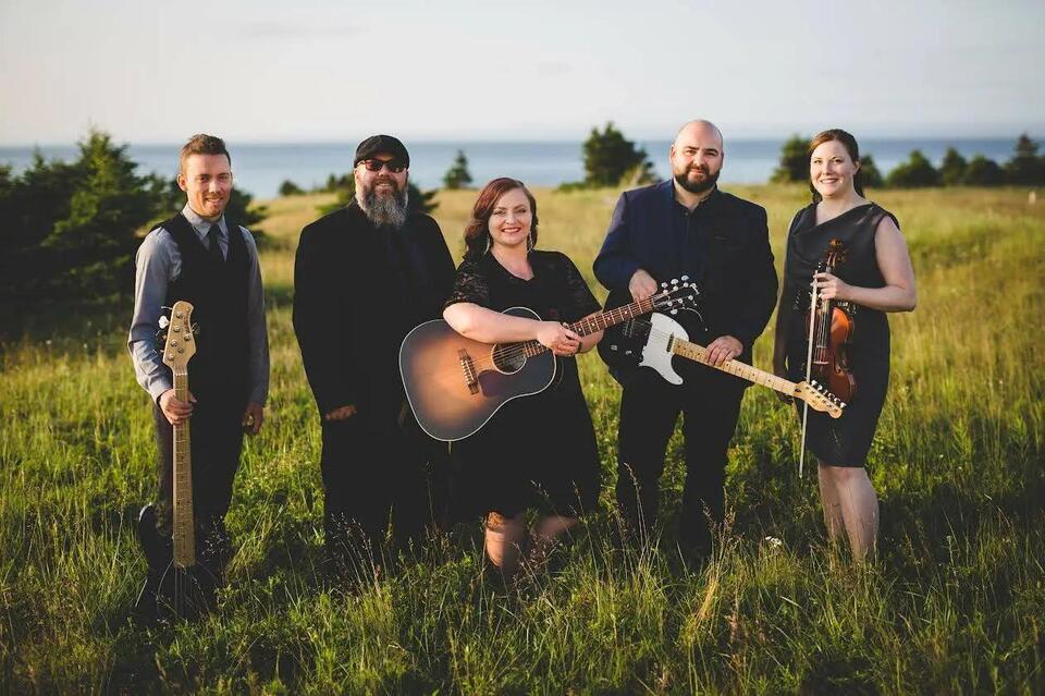 Award-winning Derina Harvey Band comes to Friday Harbor
