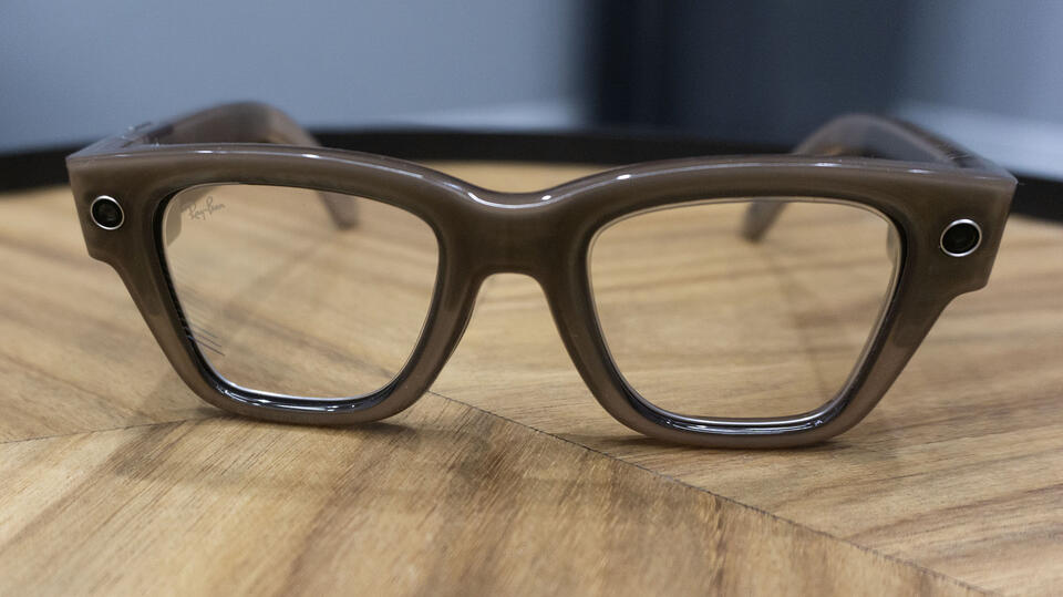Meta Is Bringing Third-Party Apps And Games To Its Display Glasses ...