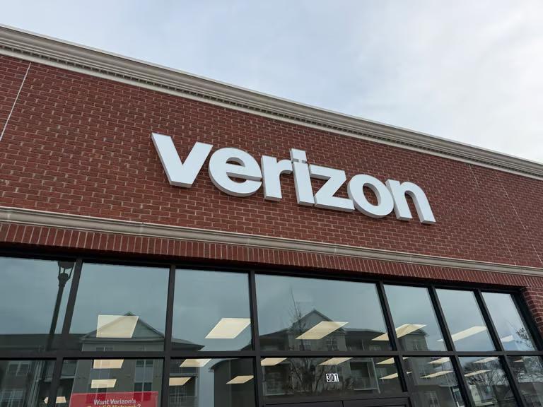 Brookhaven strikes tentative deal with Verizon FiOS, breaks Optimum’s ...
