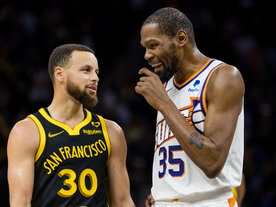 Stephen Curry Dominating Two Consecutive Decades