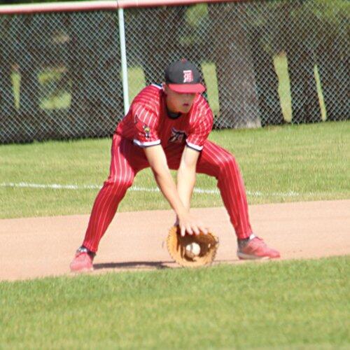 Dryden falls in regional title clash