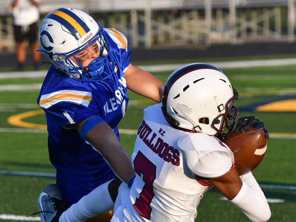 Scott football drops season opener at Lorain Clearview - NewsBreak