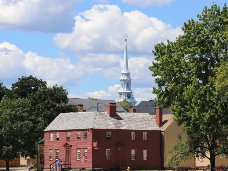 10 things to do in NH this weekend: Bookstore Romance Day, Old Home ...