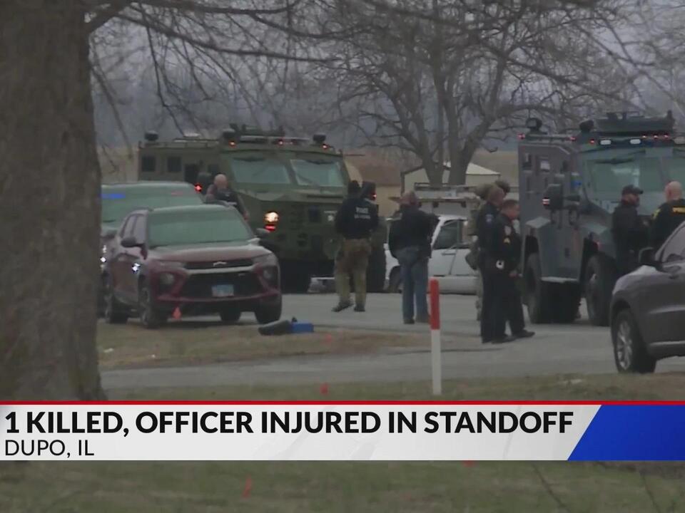 1 killed, officer injured in Dupo, Illinois standoff