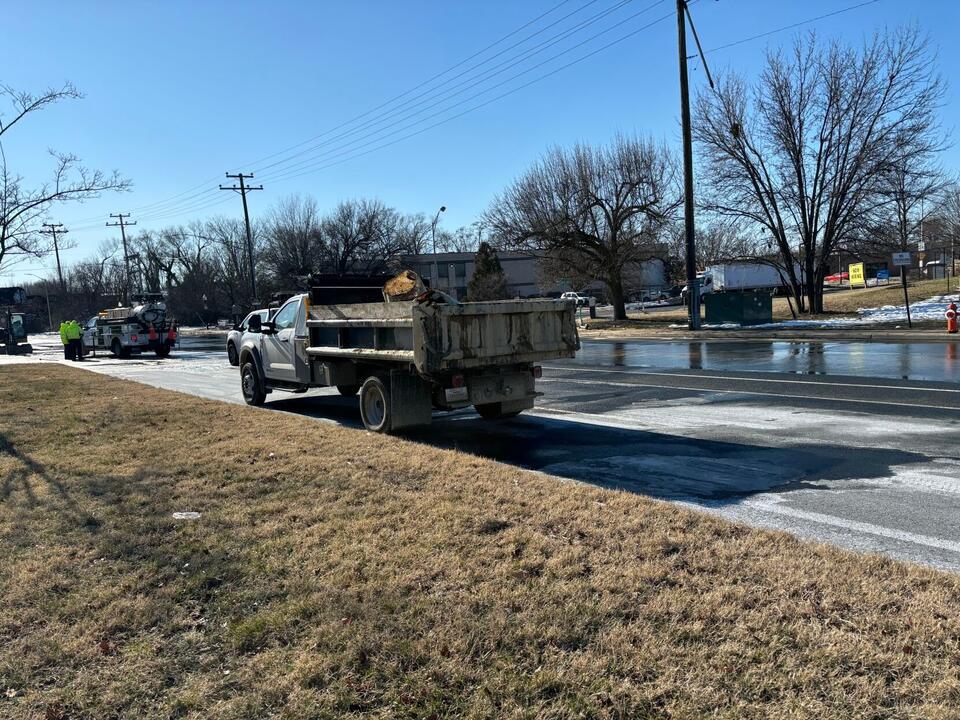 Water main break shuts down Dundalk Avenue - NewsBreak
