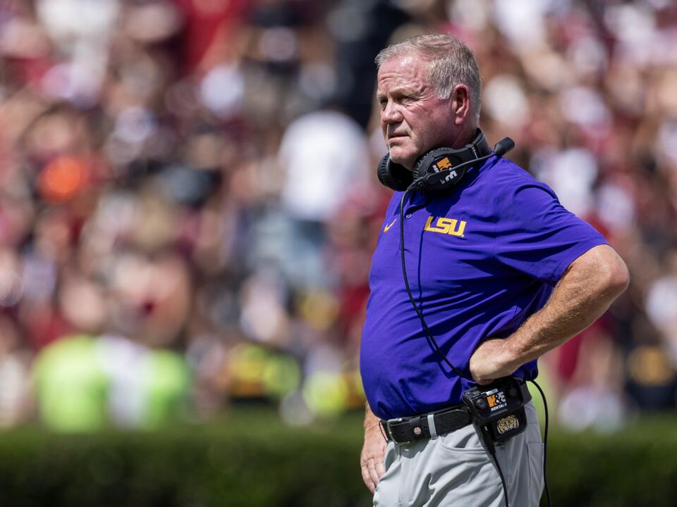 Key LSU Tigers assistant coach named as a candidate for vacant college