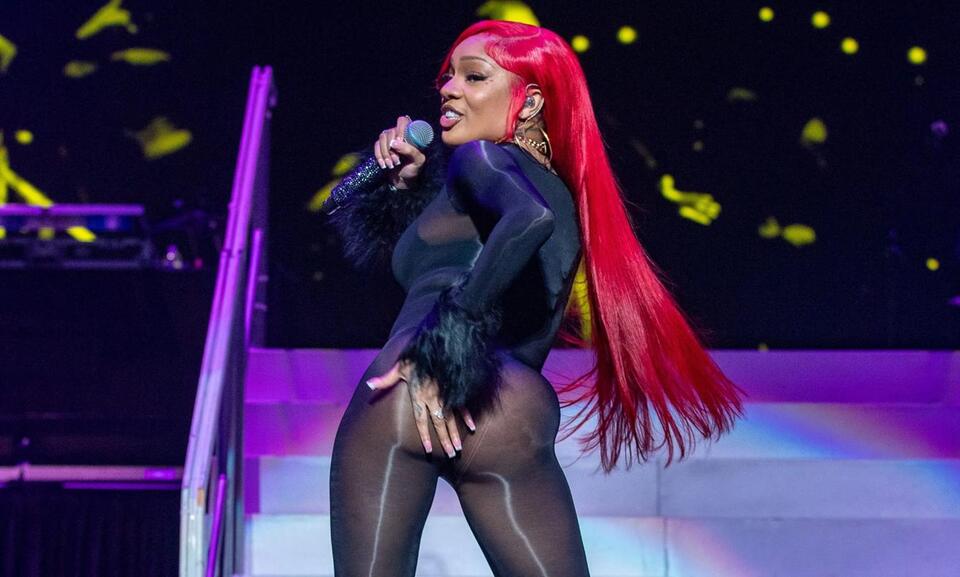Well, Hello Glo: GloRilla Flaunts Her Crutesy Cakes In Curve-Caressing ...