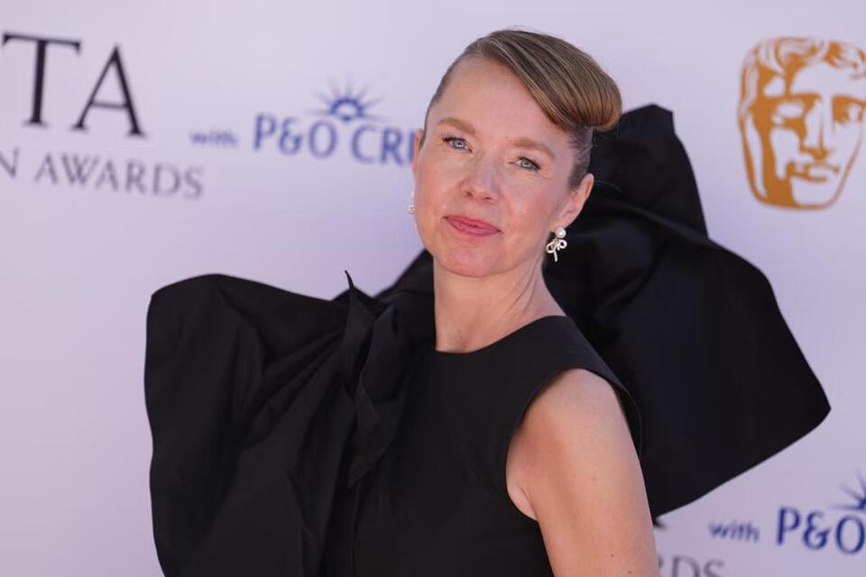 Actor Anna Maxwell Martin joins fight to scrap school absence fines