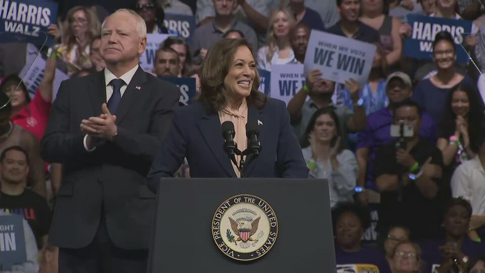 Tim Walz takes stage with Harris at Pennsylvania rally - NewsBreak