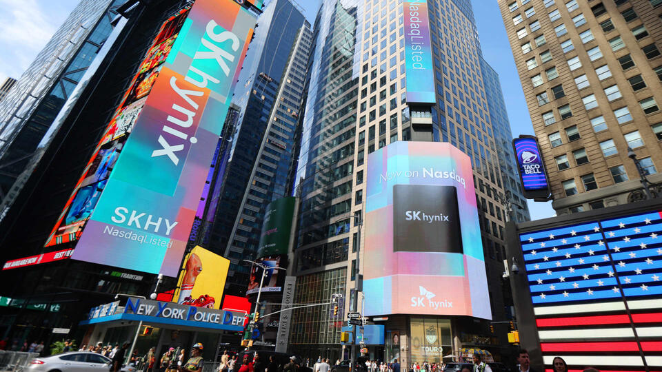 SK Hynix opens at $170 on Nasdaq. Chairman tells CNBC 'demand is enormous'