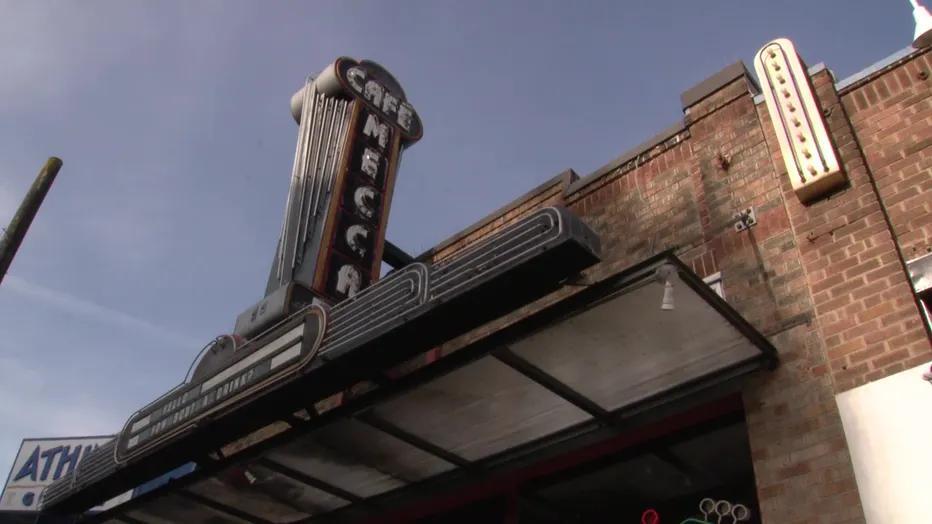 'Open Arms for Canada' discount offered to Canadian tourists in Seattle ...