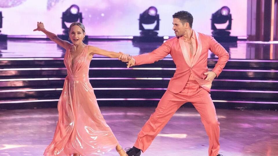 Giada De Laurentiis Thanks Fans Following “DWTS” Elimination - NewsBreak