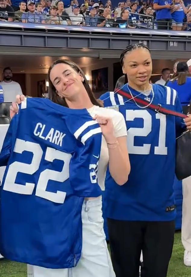 Caitlin Clark sends fans wild as she begins her WNBA offseason with an NFL  trip to watch the Colts - NewsBreak