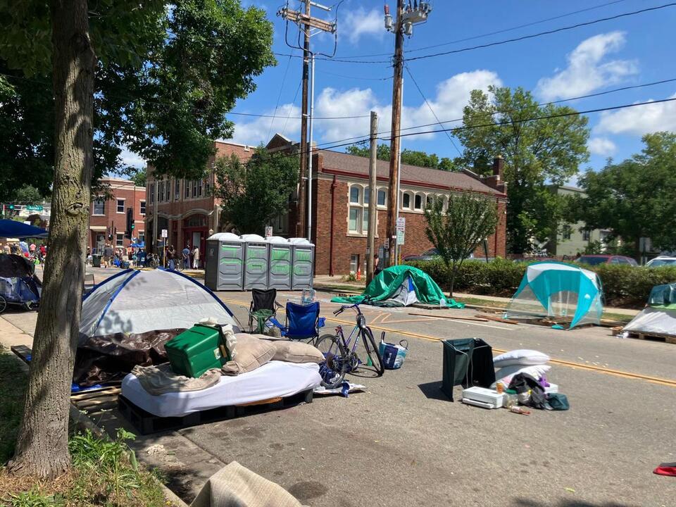 Madison mayor: Cars will be towed from encampment at site of police shooting