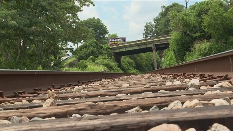 Person found dead near train tracks in Kennesaw - NewsBreak