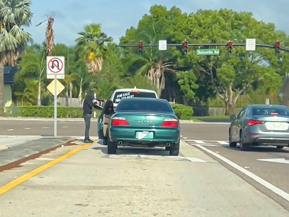 Deputy accused in connection with carjacking case takes plea deal