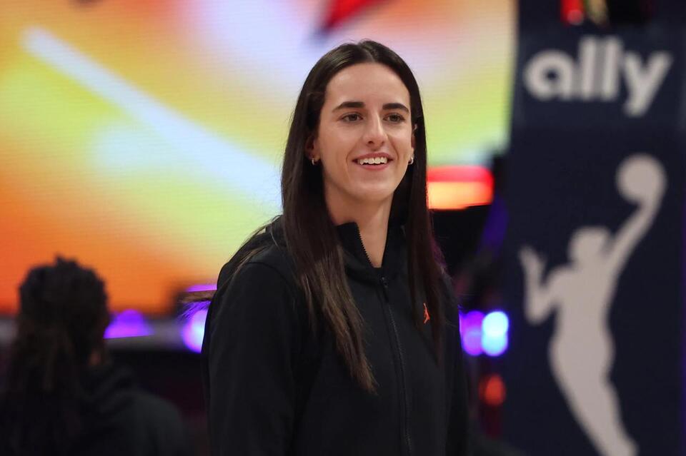 Fever Go All Out To Celebrate Caitlin Clark's New Nike Logo at Indiana's  Game vs. Storm - NewsBreak