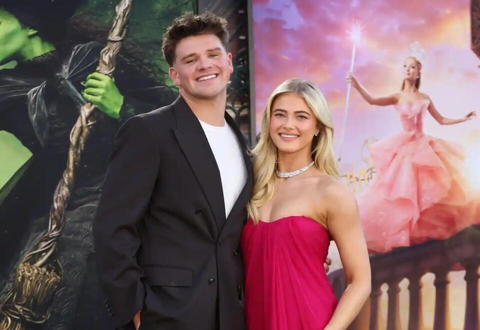 ‘DWTS’ Pro Rylee Arnold and BYU TE Boyfriend, Walker Lyons, Take Their ...