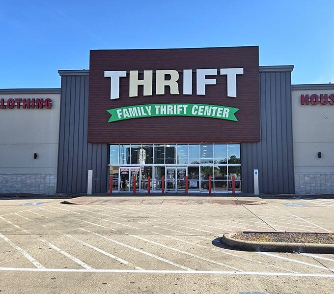 The Massive Thrift Store In Texas Where You Can Fill A Trunk For Under ...