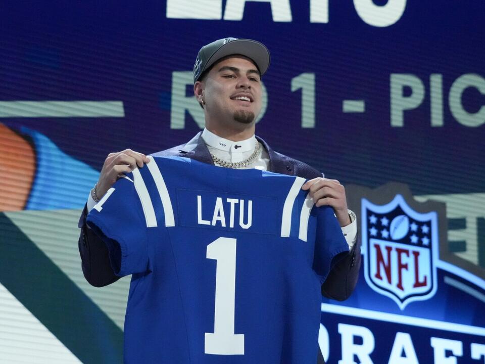 Colts sign five draft picks, seven undrafted free agents