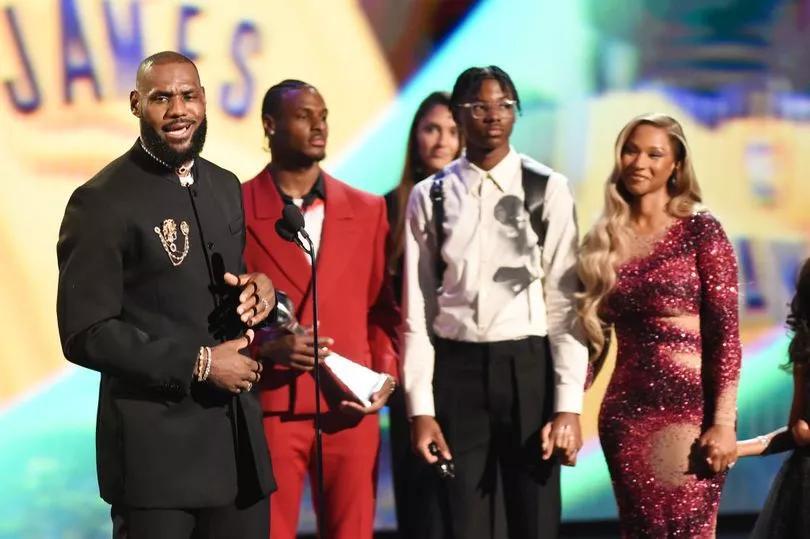 LeBron James moment with Savannah James shows difference between couple ...