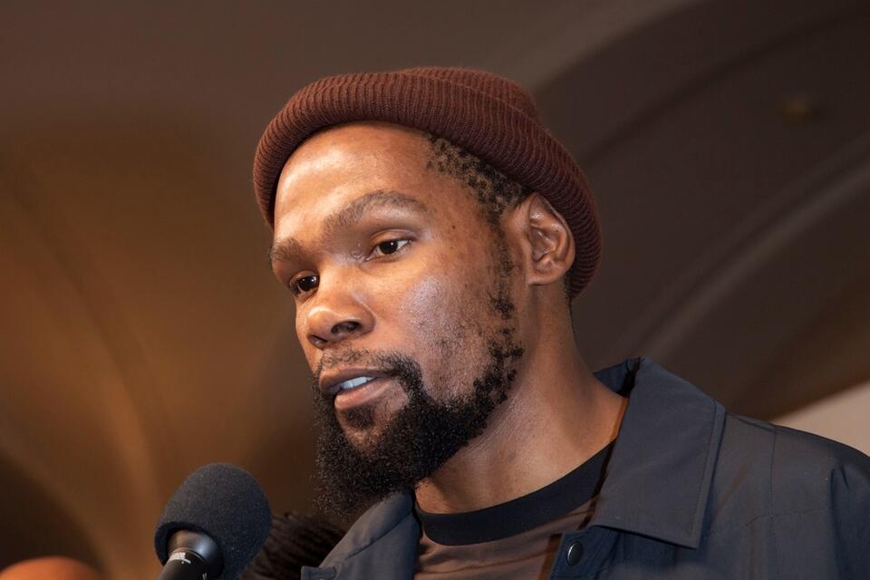 Kevin Durant just silenced the Angel Reese rumors for good - NewsBreak