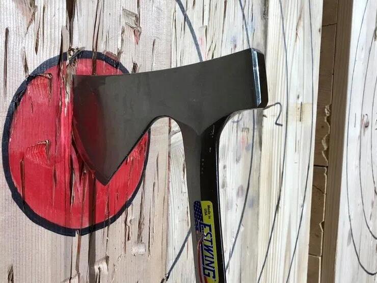 Appleton Hosts International Axe and Knife Throwing League Championships