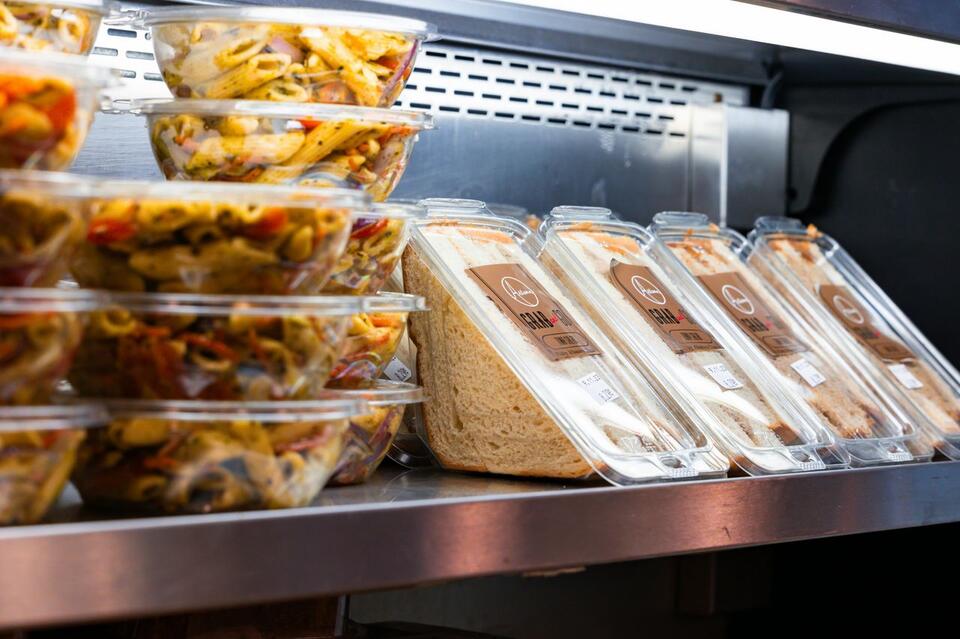 The Costco Dinner Shortcut Everyone Loves Is Finally Back - NewsBreak