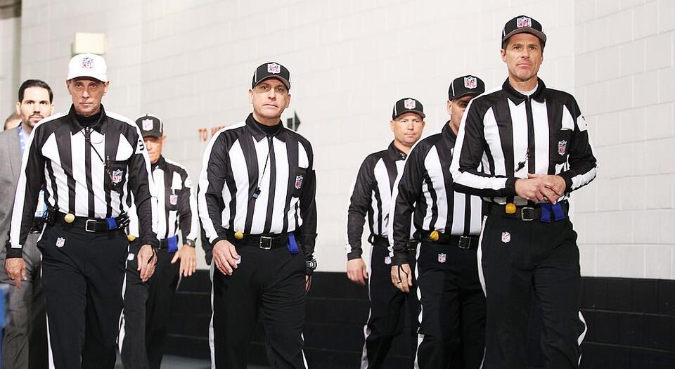 Scott Van Pelt rips the NFL’s officiating this season - NewsBreak